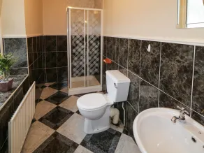 Alcorn's Farmhouse - Baño