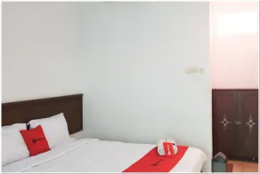 RedDoorz near Bojonegoro Train Station - Room