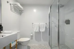 The Urban Newtown - Bathroom