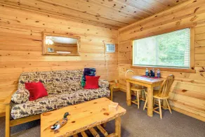 Boat + Fish on Mille Lacs Lake: ‘Walleye Cabin’ - Innvendig