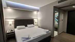 Peloton Inn - Room