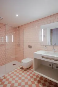 Menina Colina Guesthouse - Baño
