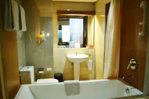 Merapi Merbabu Hotel Yogyakarta Powered by Archipelago - Salle de bain