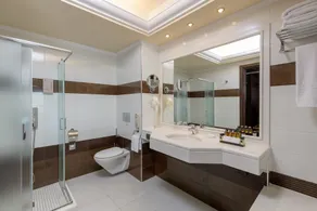 La Marquise Luxury Resort Complex - Chambre
