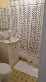 Delz Bed & Breakfast - Bathroom