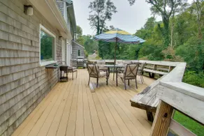 Deck & Grill, Walk to Beaches! Falmouth Retreat - Innenbereich