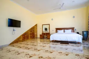 SUN n SAND BEACH RESORT - Room
