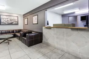 Super 8 by Wyndham Bremerton - Hall