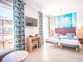 Hôtel et Appart Hôtel Les Flots Bleus - Chambre