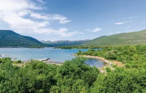 Amazing Home in Hodilje With Wifi and 2 Bedrooms - Udendørsområde