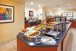 Staybridge Suites Chattanooga Downtown - Convention Center by IHG - Restaurant