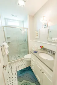 The Newport Lofts - 194 Thames Street - Bathroom
