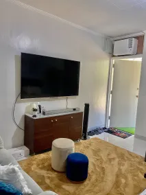 1 Bedroom With Free Parking - Chambre