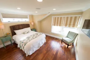 The Newport Lofts - 546 Thames Street - Room