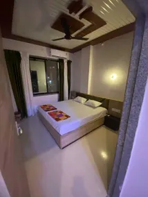 Shree Hanuman Hotel - Quarto