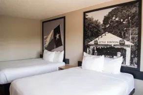 Super 8 by Wyndham Irving DFW Airport/South - Quarto
