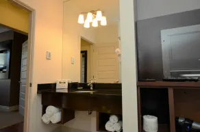 Premiere Suites - St. John's Signal Hill - Badeværelse