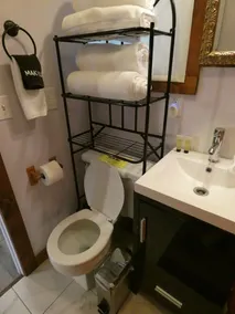 Yellowstone Motel - Adults Only - All rooms have kitchens - Bad