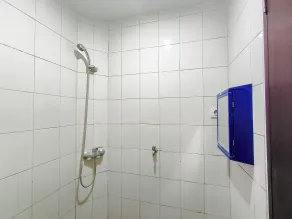 Homey 2Br At Apartment Mekarwangi Square Cibaduyut - Badezimmer