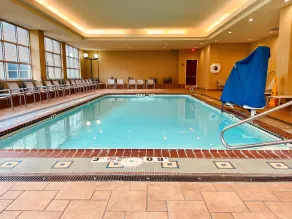Hotel Topeka at City Center - Piscine