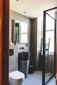 MONO Suites Old Town - Bathroom