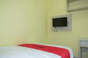 RedDoorz Syariah near Jogja City Mall 2 - Værelse