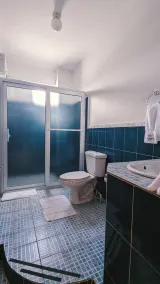 Casa Buena Hotel - Bathroom