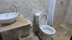 Las Piloneras Apartahotel - Bathroom