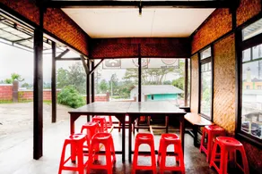 Super OYO 2961 Artana Bed & Breakfast - Restaurant