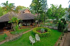 KTDC Lake Palace Thekkady - Property grounds