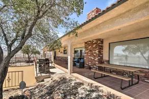 Bullhead City Home w/ Private Pool, Hot Tub & View - Interiør
