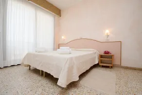 Hotel Crown - Chambre