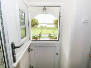 Lakeside Cottage - Camera