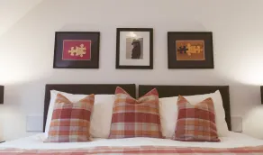 The Golden Larches Cafe and B&B - Zimmer