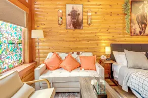 Crandon Studio: Minutes to Lake & Raceway - Interior