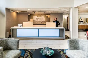 Holiday Inn Express & Suites Charlotte Arpt-Belmont by IHG - Rezeption