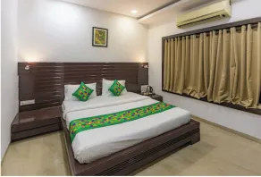 Treebo Shembekars Inn - Room