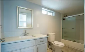 Modern HomeStay - Bathroom