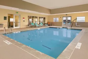 La Quinta by Wyndham Clinton Historic Route 66 - Piscina