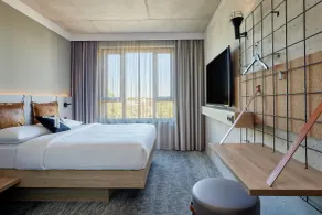 Moxy Cologne Muelheim - Room