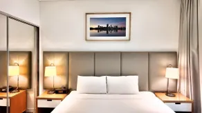 Quest Mounts Bay Road - Room