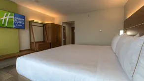 Holiday Inn Express & Suites Tulsa Midtown by IHG - Værelse