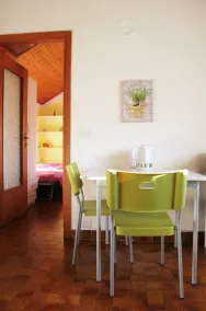 J HomeHolidays - In-room dining
