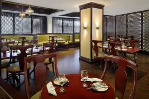 Al Safir Hotel - Restaurant