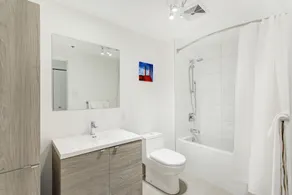Corporate Stays Le Shaughn Apartments - Bathroom