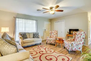 Family Friendly: Peaceful Home in Stamford! - Interiør
