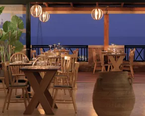 Asterias Village - Restaurant