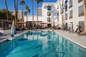 Hampton Inn Phoenix-Biltmore - Piscine