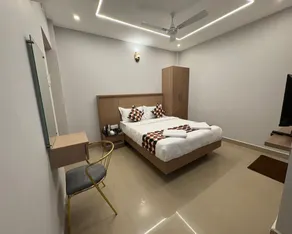 Hotel Royal Inn Near US Consulate, Apollo Hospitals - Camera