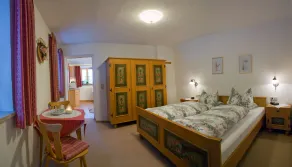Wohnung mit Garten, Grill und Terrasse | Bergblick - Zimmer